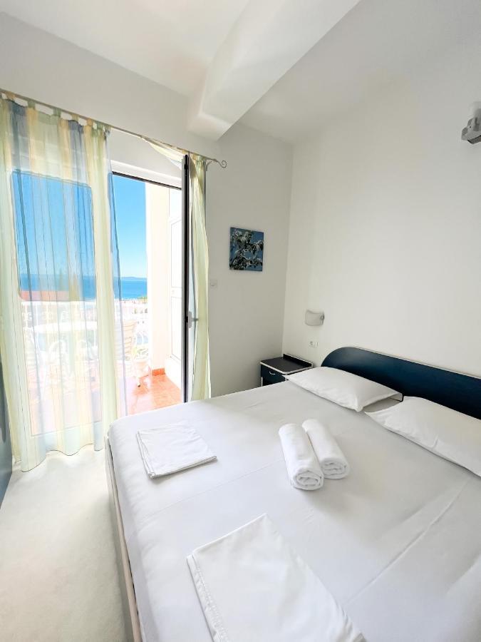 Apartments Antonio Baska Voda Luaran gambar
